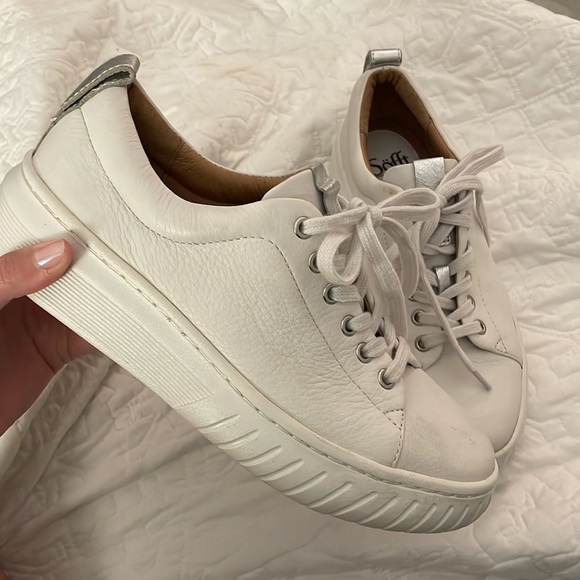 Sofft Shoes - Sofft Parkyn Womens White and Silver Leather Sneakers